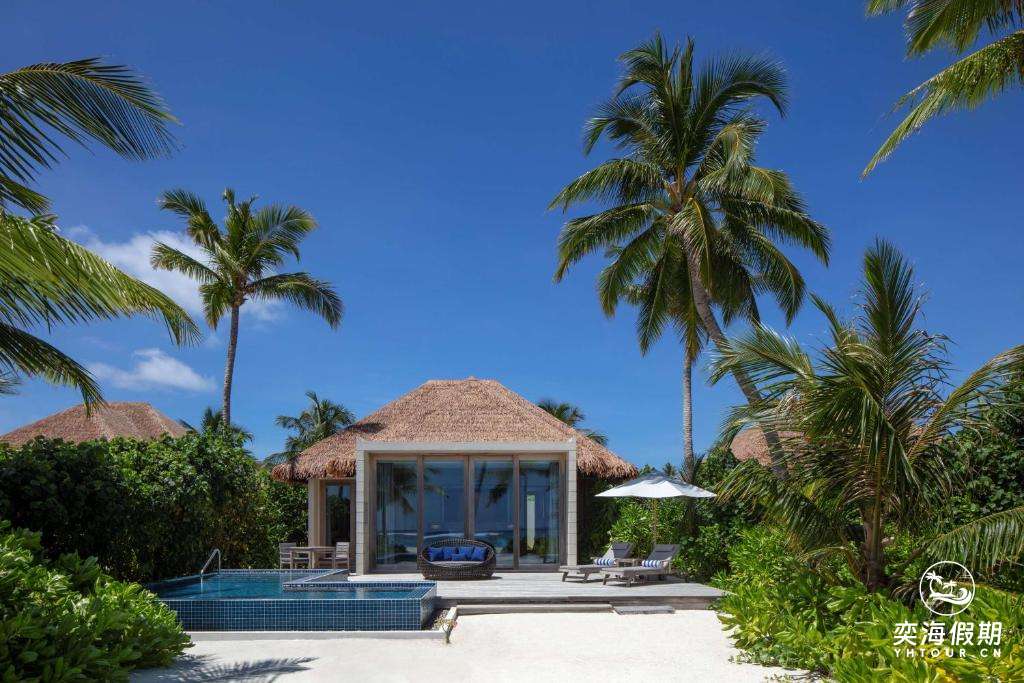 Beach Villa with Private Pool (2).jpg