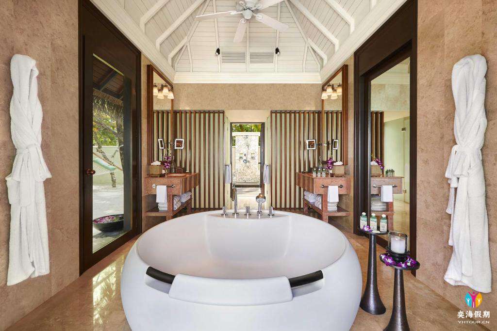Premium Villa with Pool (2).jpg