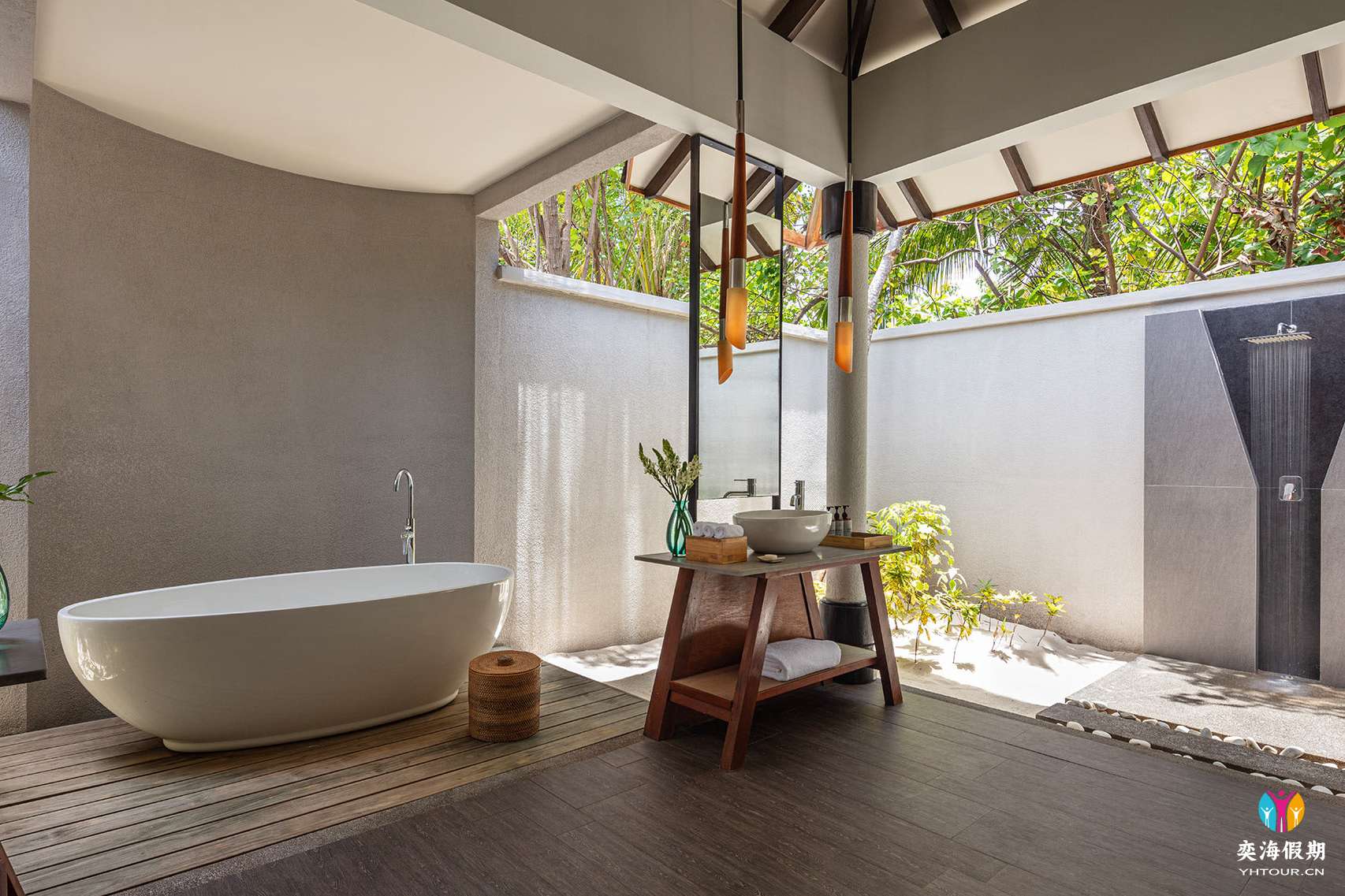 Beach Pool Villa (1).jpg