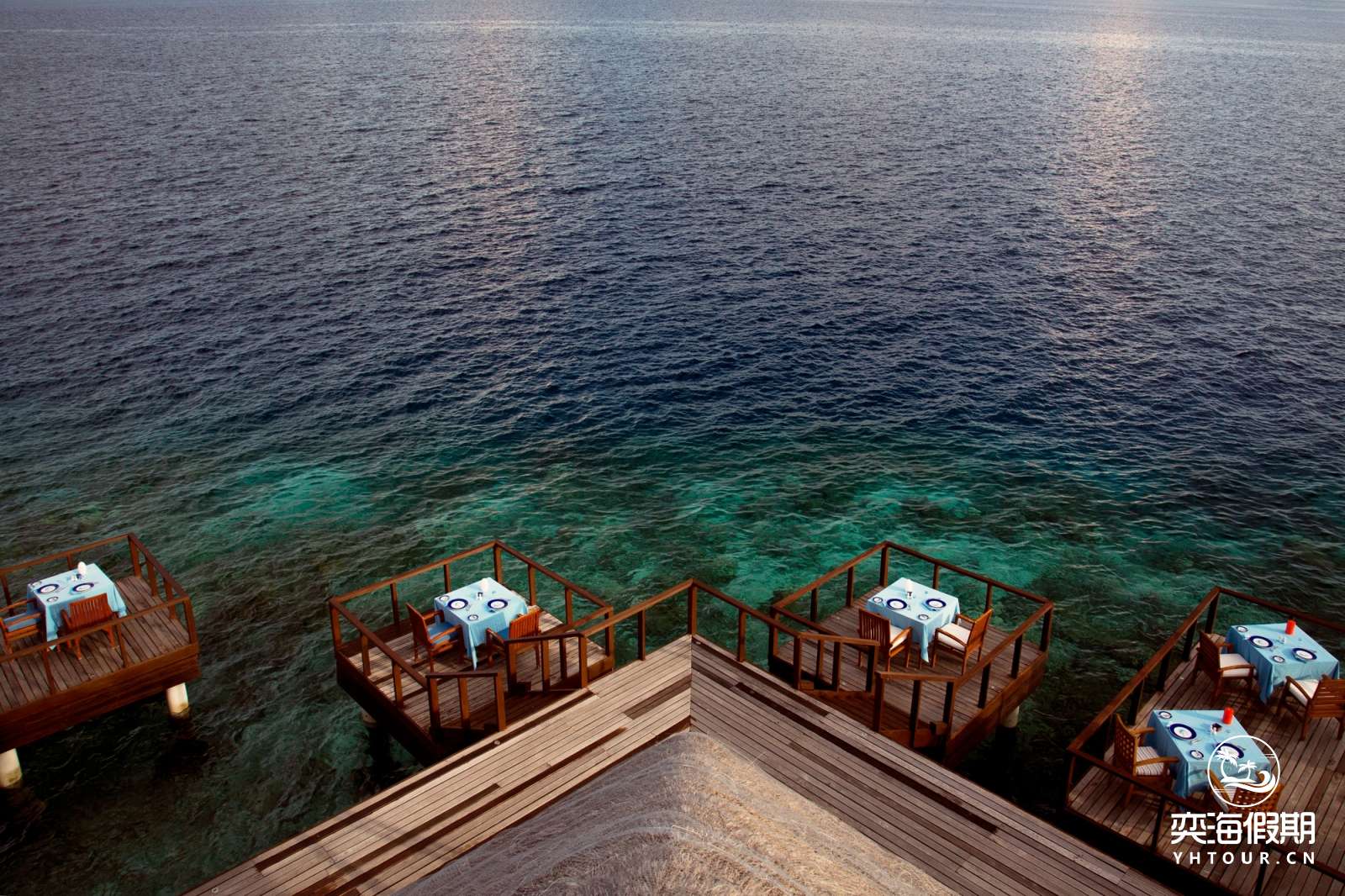 hithi_aqua0305__large.jpg