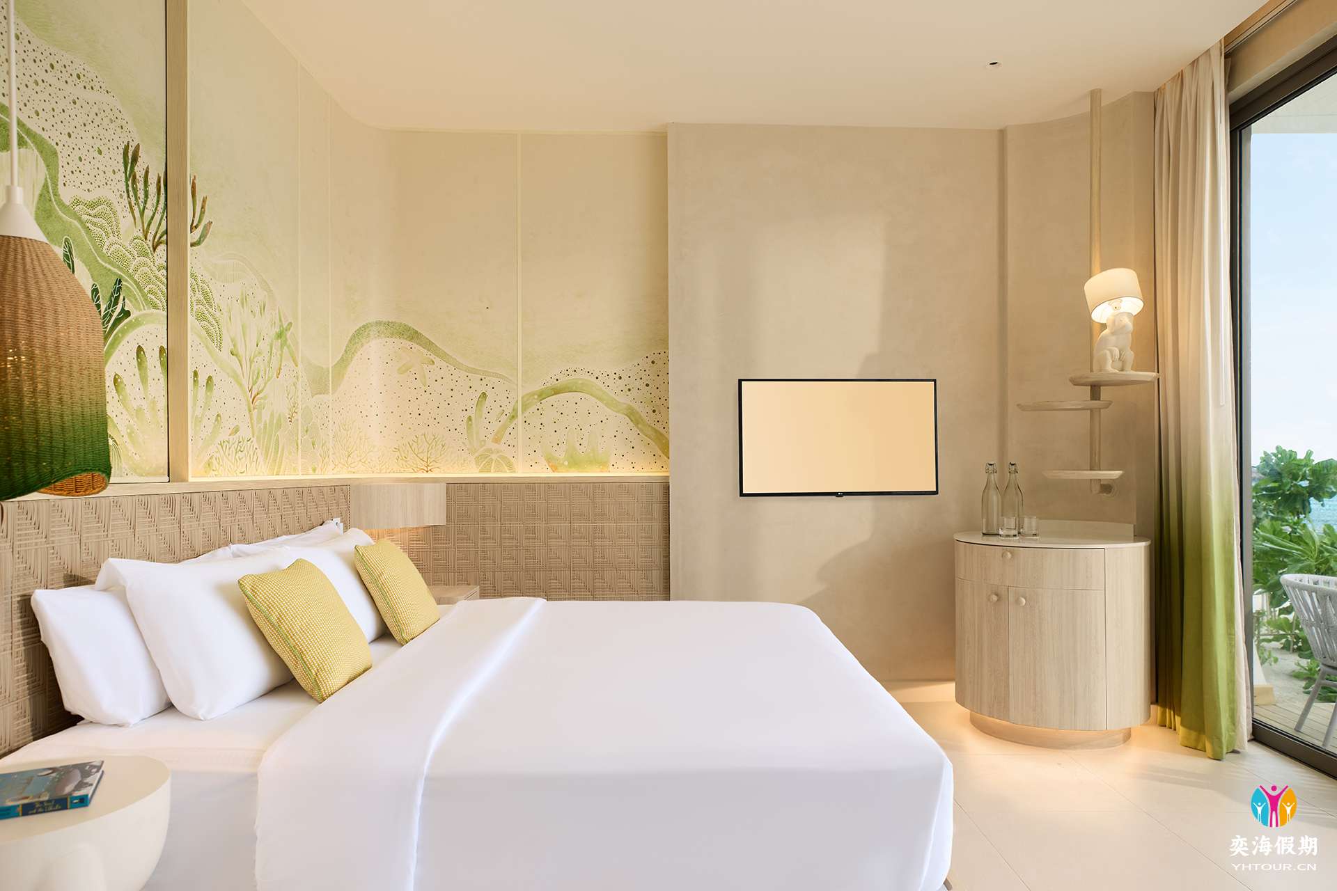 Mirage Panoramic Room4.jpg