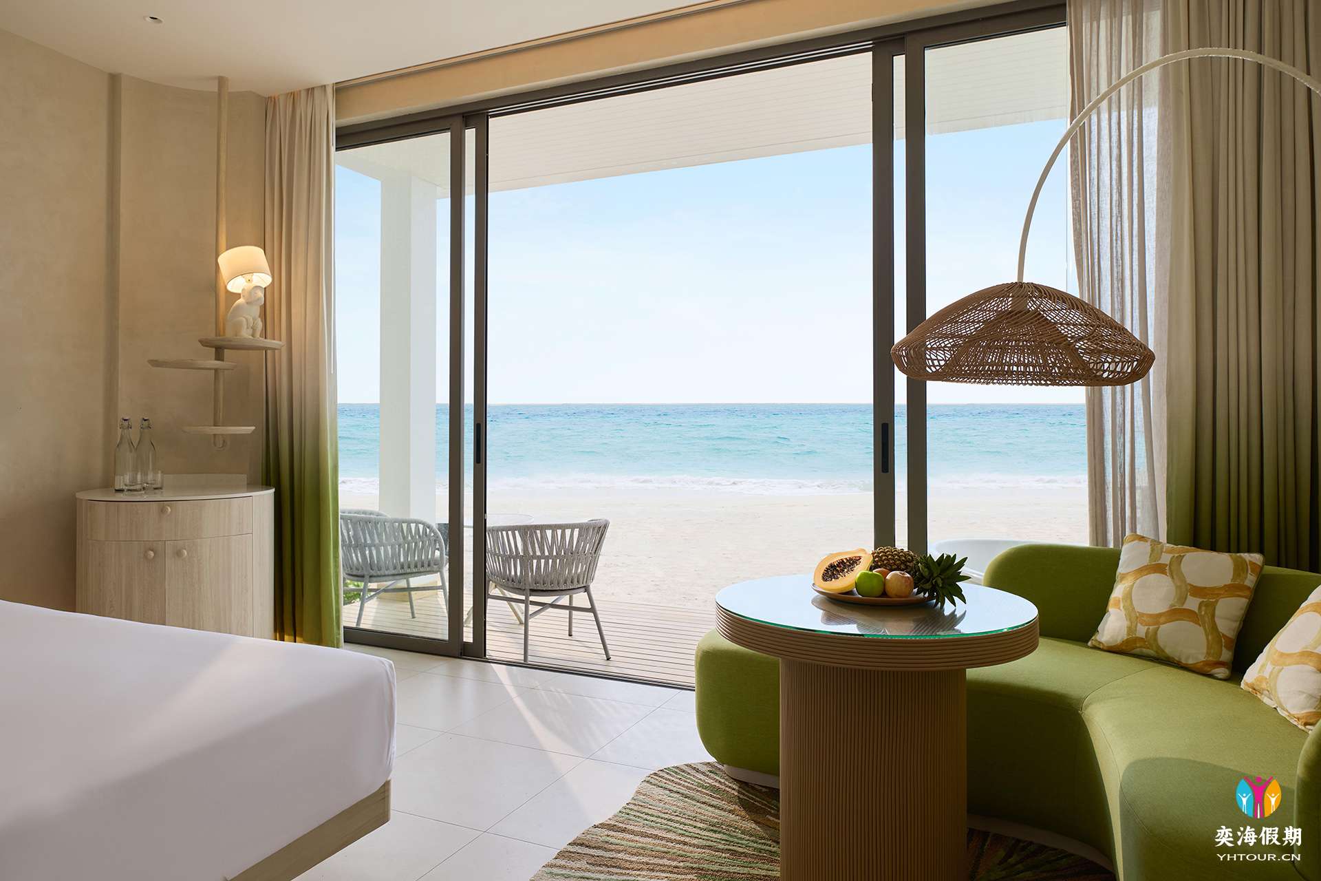 Mirage Panoramic Room3.jpg