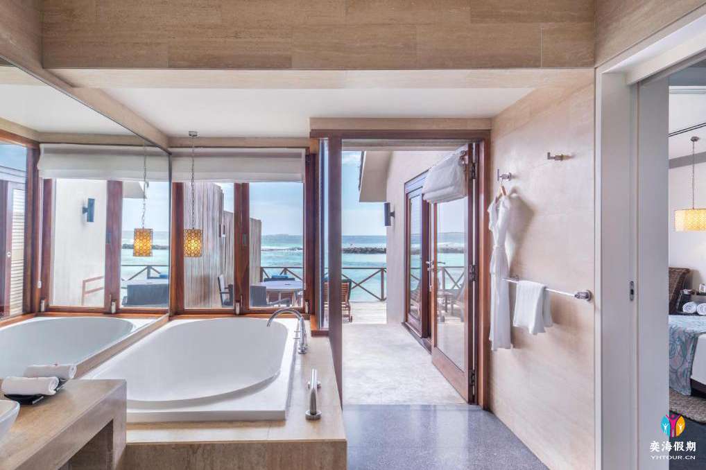 Premium Water Villa (4).jpg