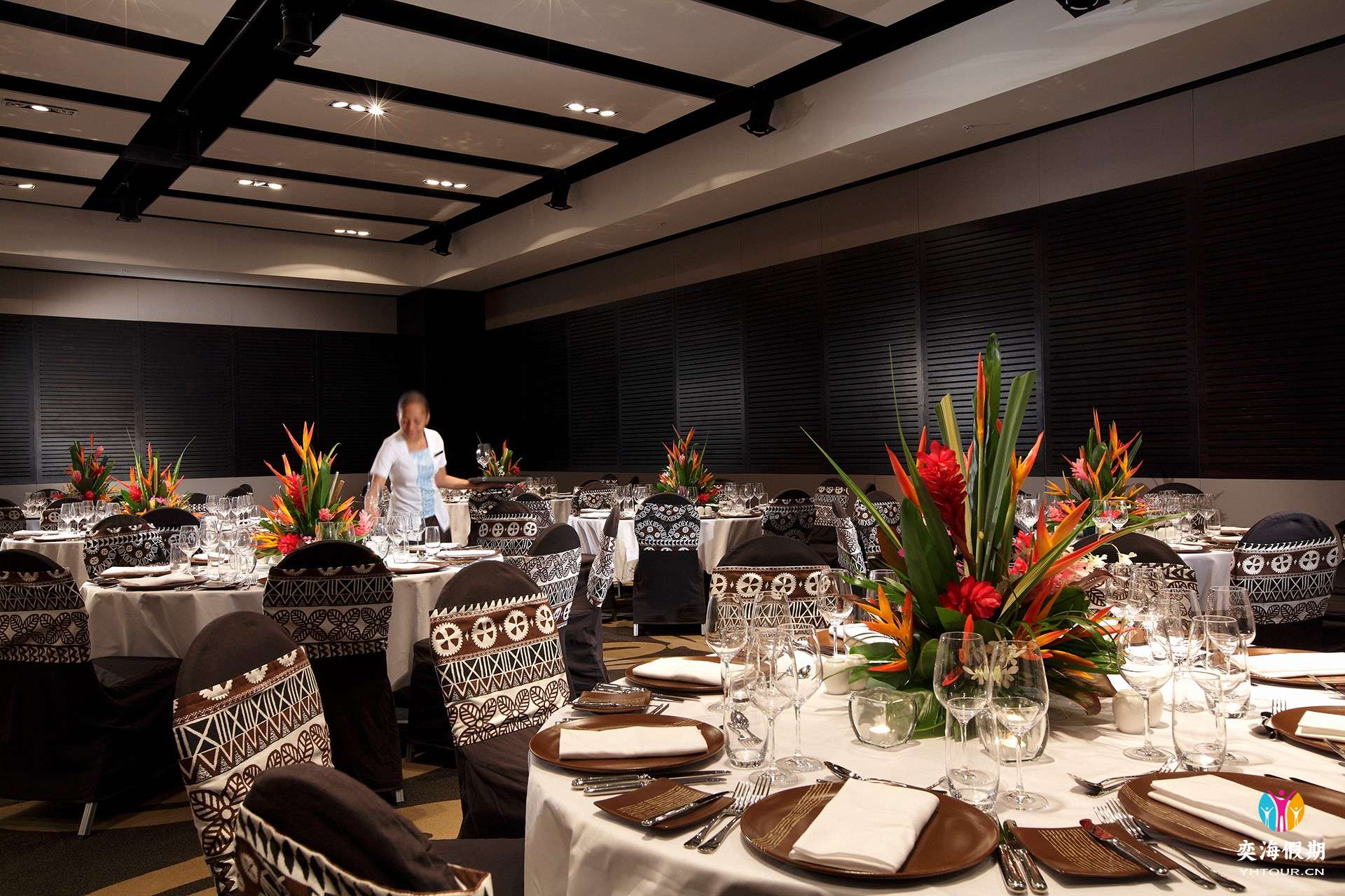 Pillar-less Ballroom Set Up.jpg