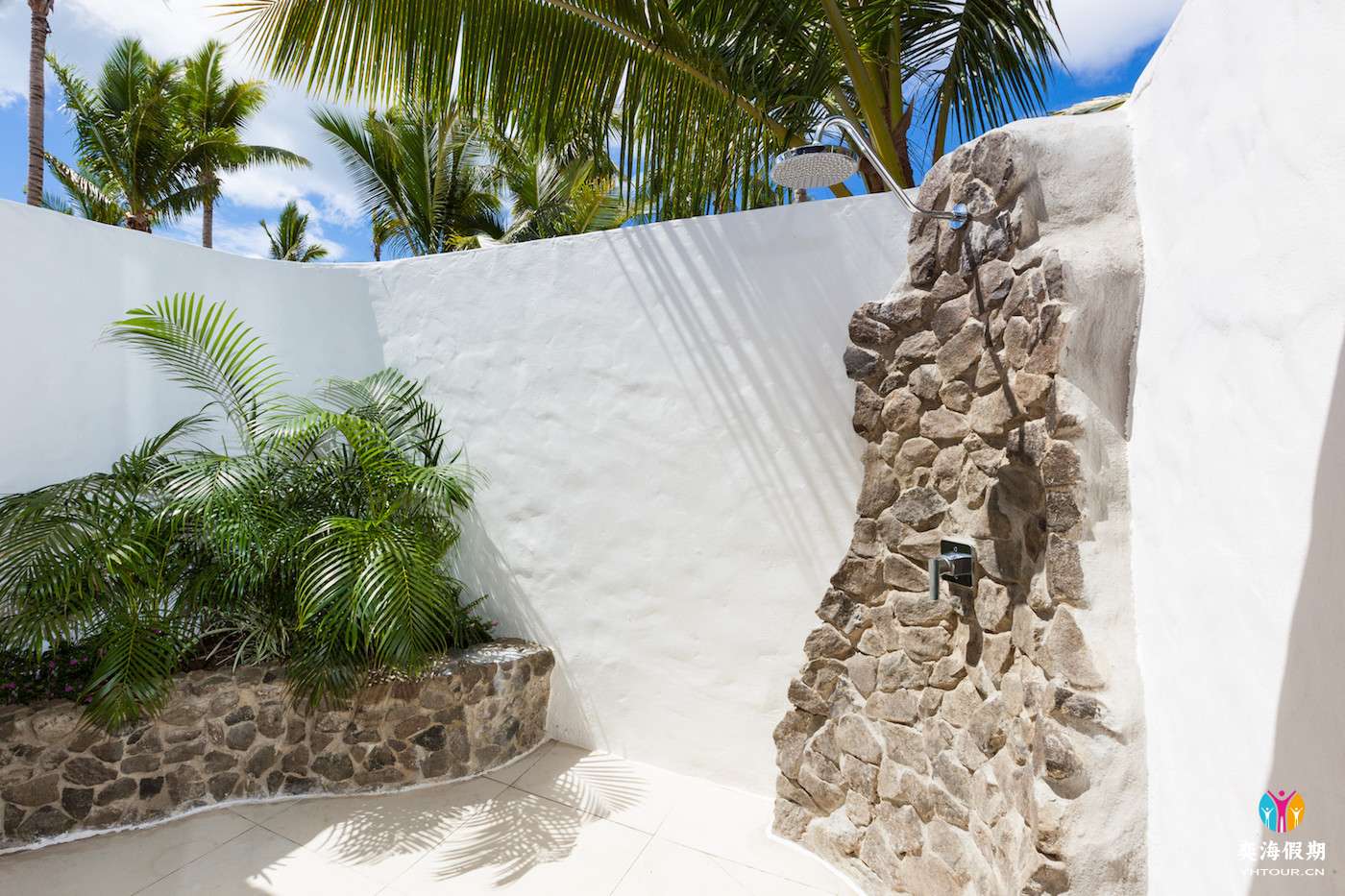 Beachfront Pool Bure1.jpg