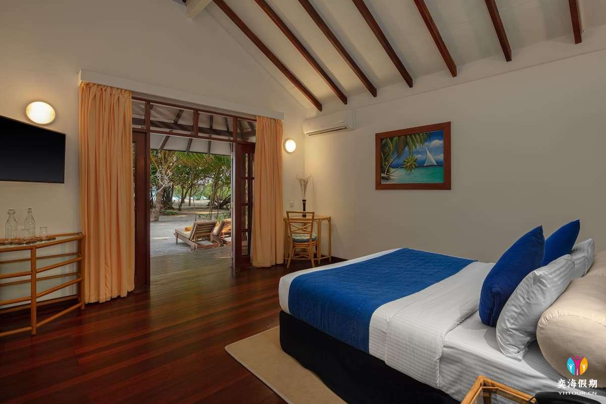 Honeymoon Suite (1).jpg