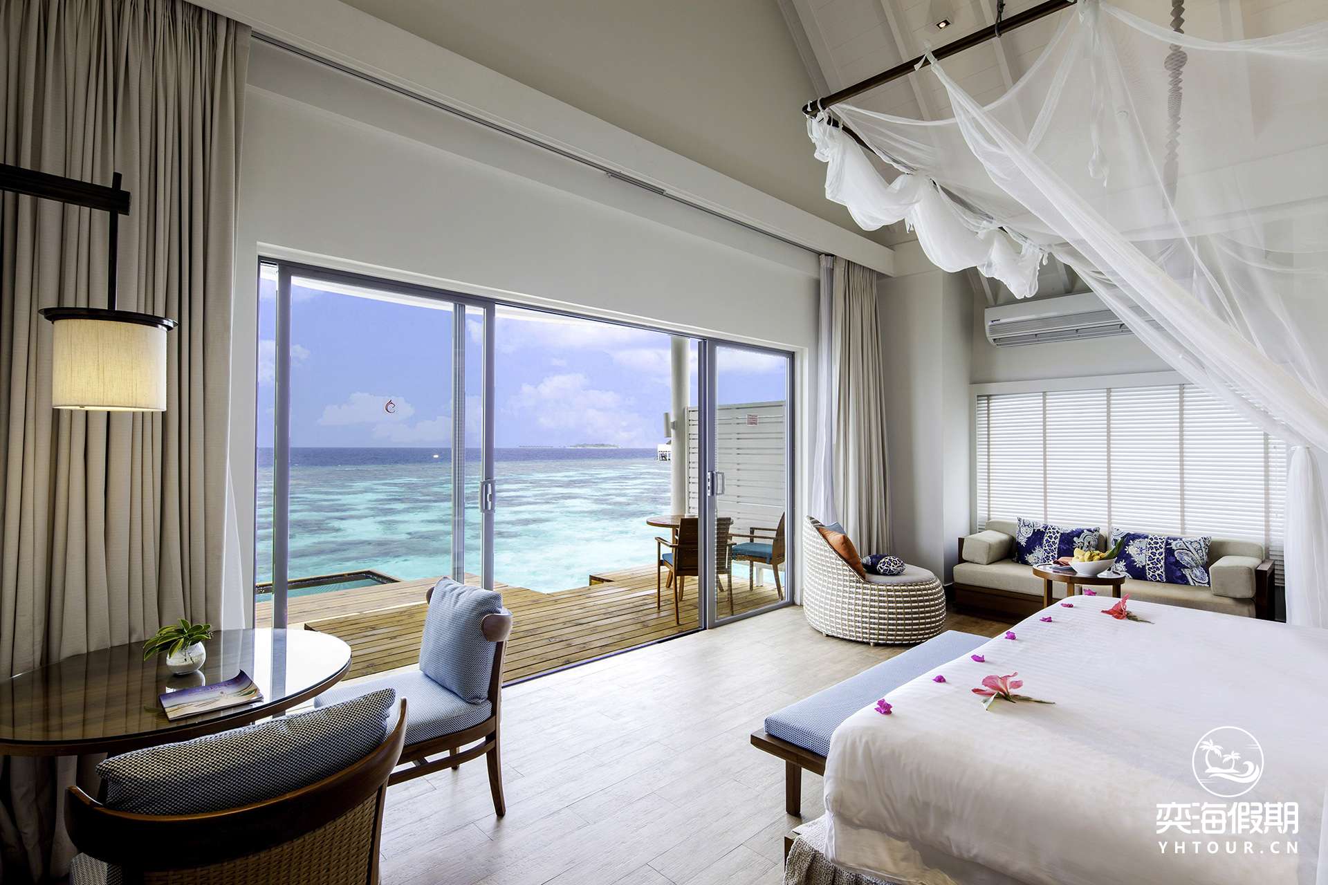 CIRM-Ocean_Water_Villas-02.jpg