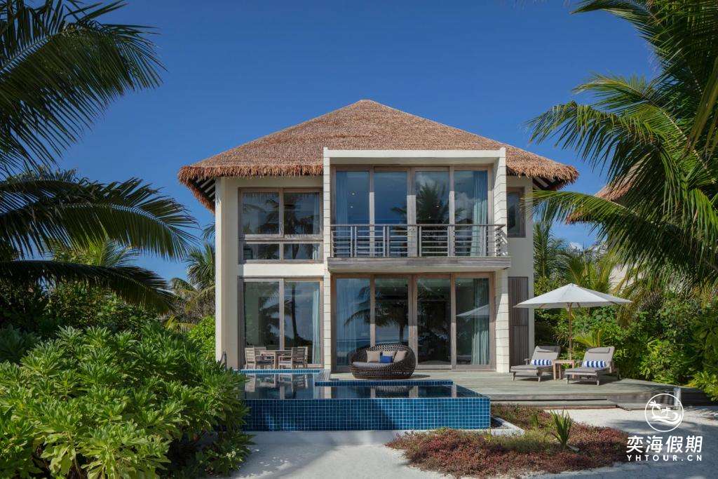 2 Bedroom Family Beach Villa with Private Pool.jpg