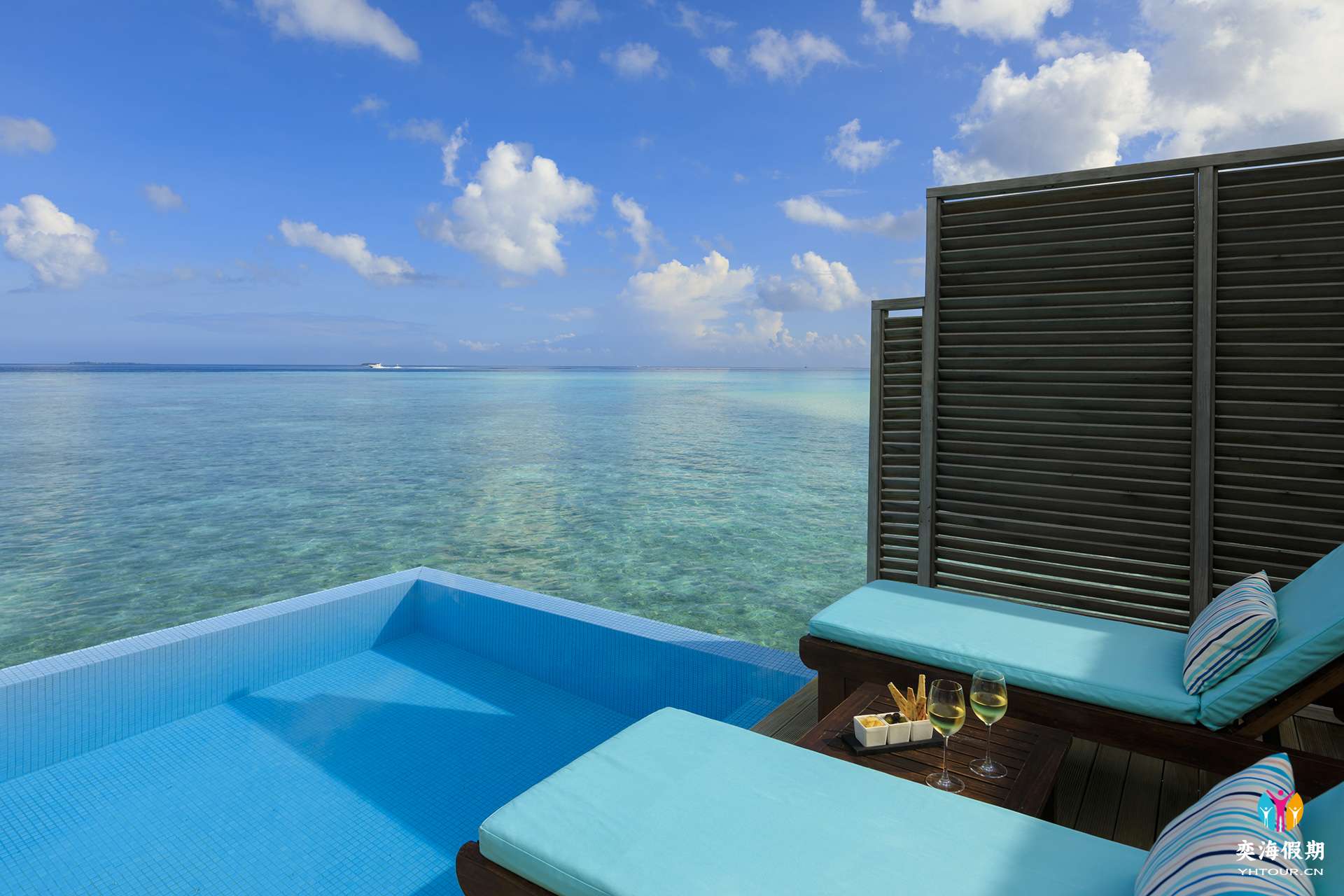 Water Bungalow with Pool4.jpg