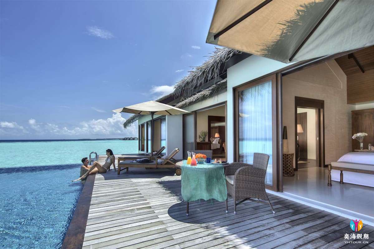 Two-Bedroom Water Pool Villa (1).jpg