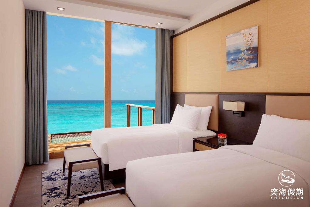 3 Bedroom Overwater Villa with Private Pool (3).jpg