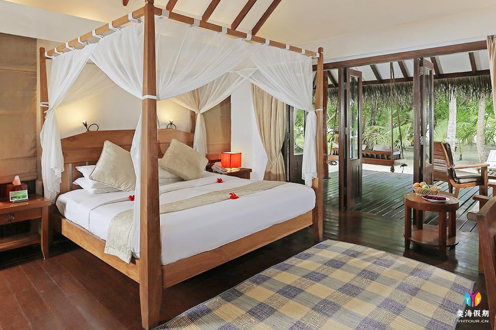 Beach-Villa-Interior-1.jpg