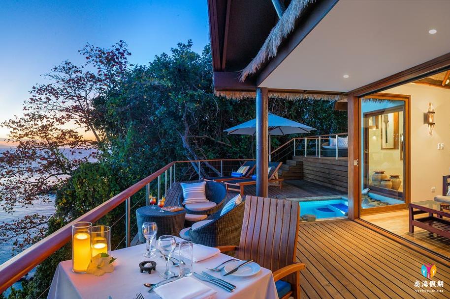Sunset Plunge Pool Villas0.jpg