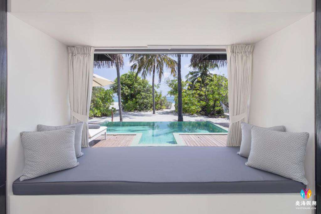Beach Villa with Private Pool5.jpg