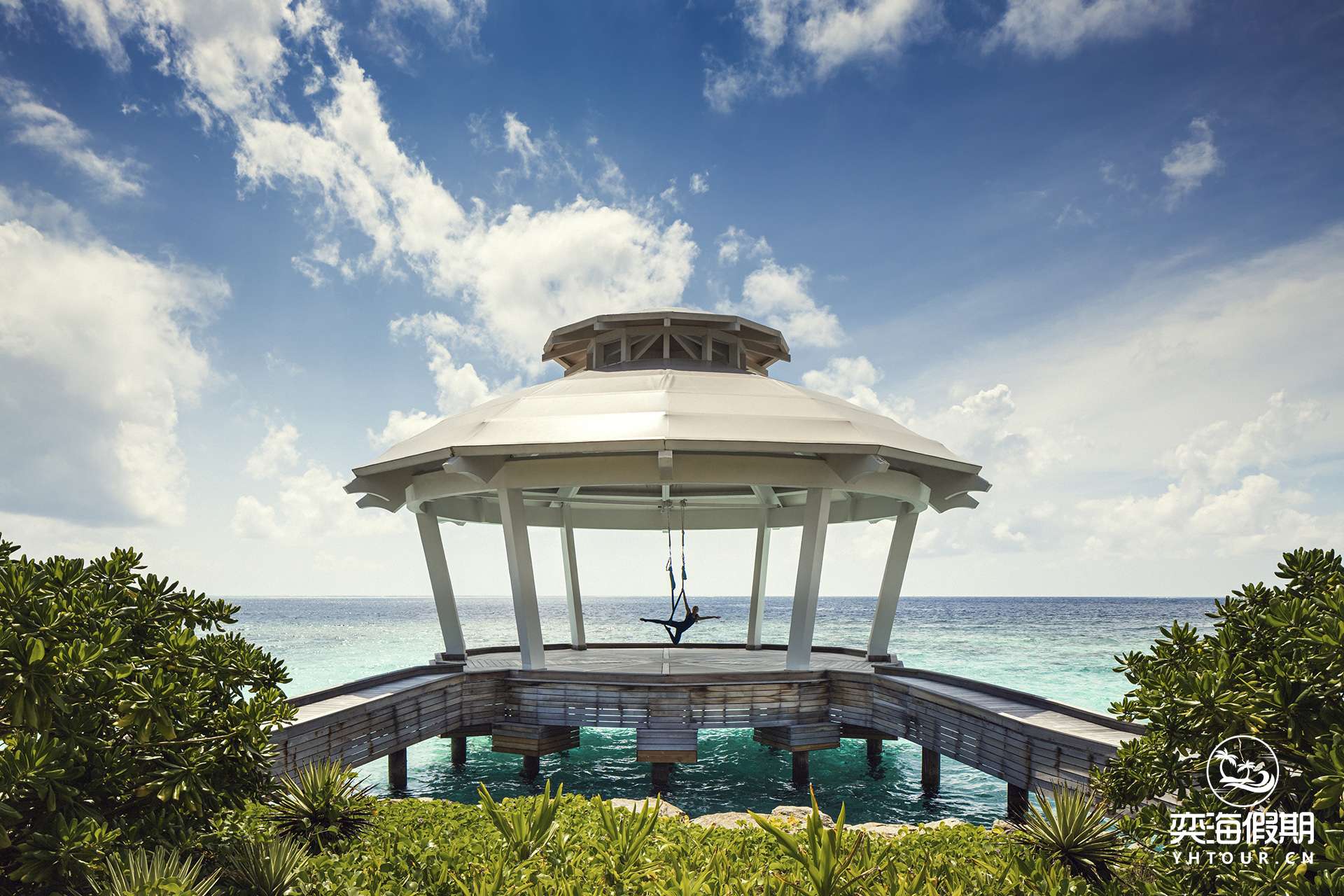 Waldorf Astoria Spa_Aerial Yoga in Pavilion 2.jpg