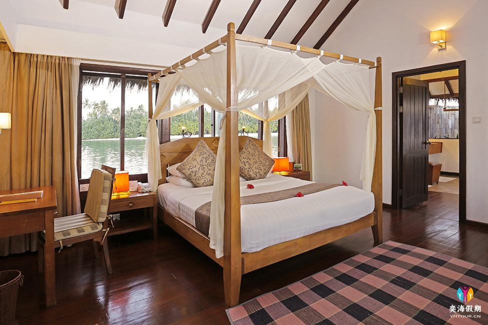 Lagoon Suitesm.jpg