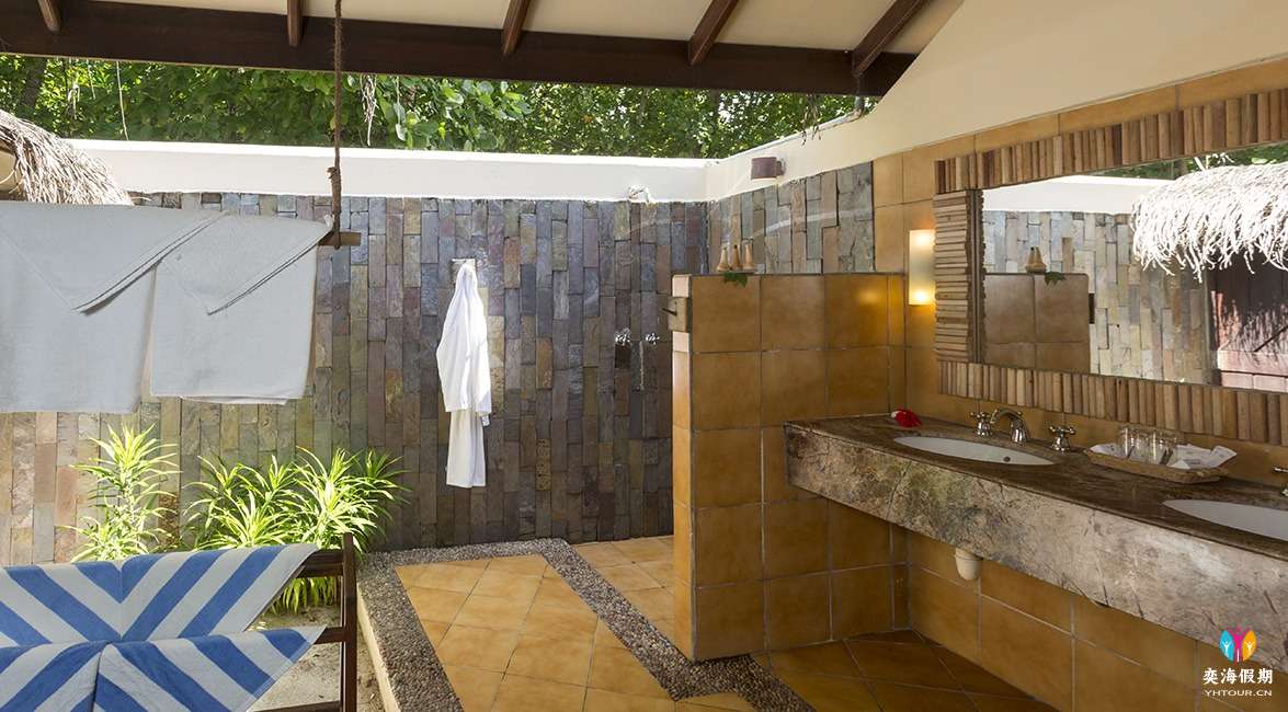 Superior Beach Villa (5).jpg