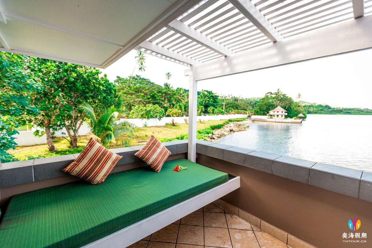 Edgewater Villasa.jpg