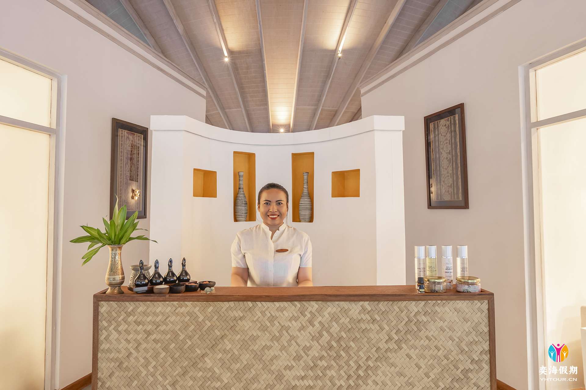 Spa Reception.jpg