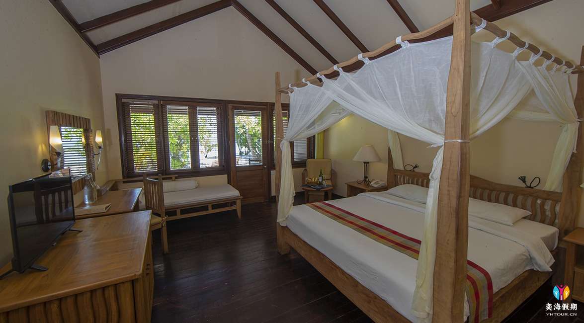 Superior Beach Villa (4).jpg