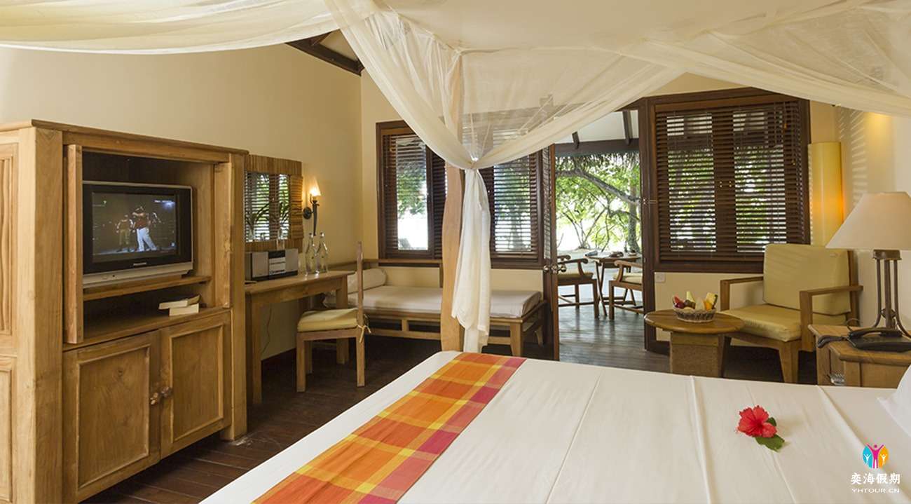 Superior Beach Villa (1).jpg