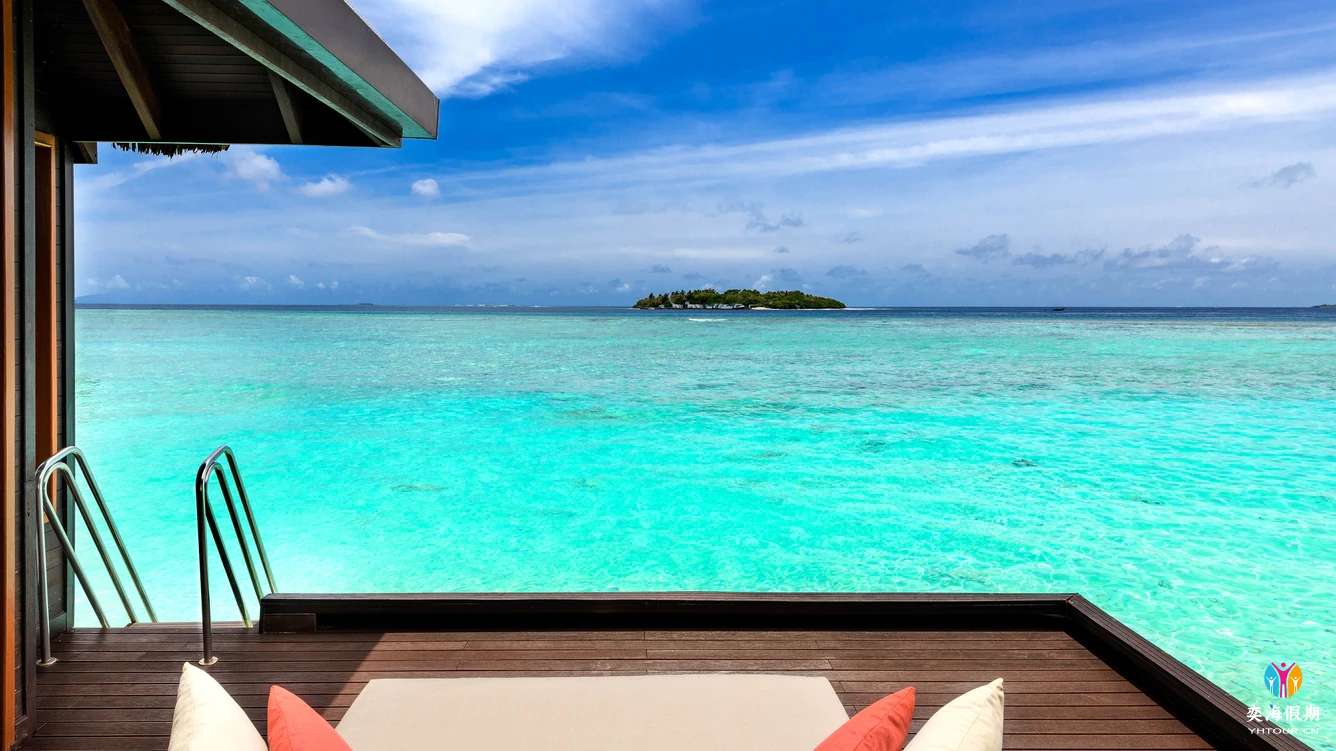 WATER BUNGALOW3.jpg