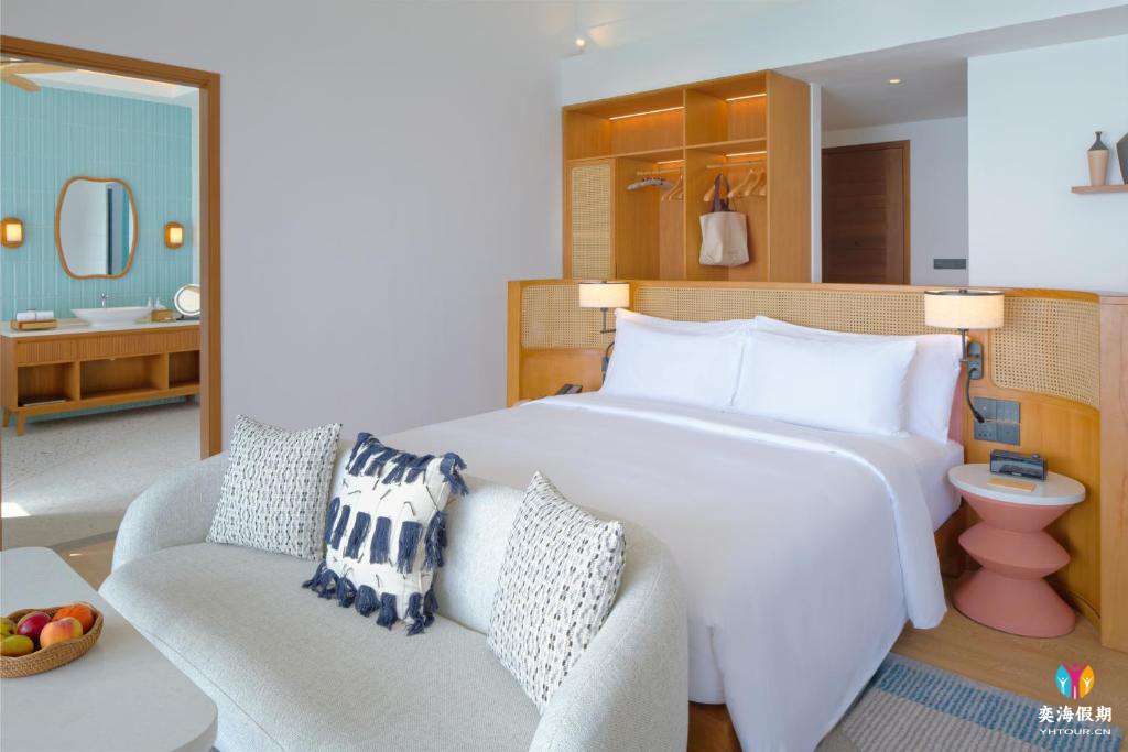 Overwater Pool Villa (2).jpg