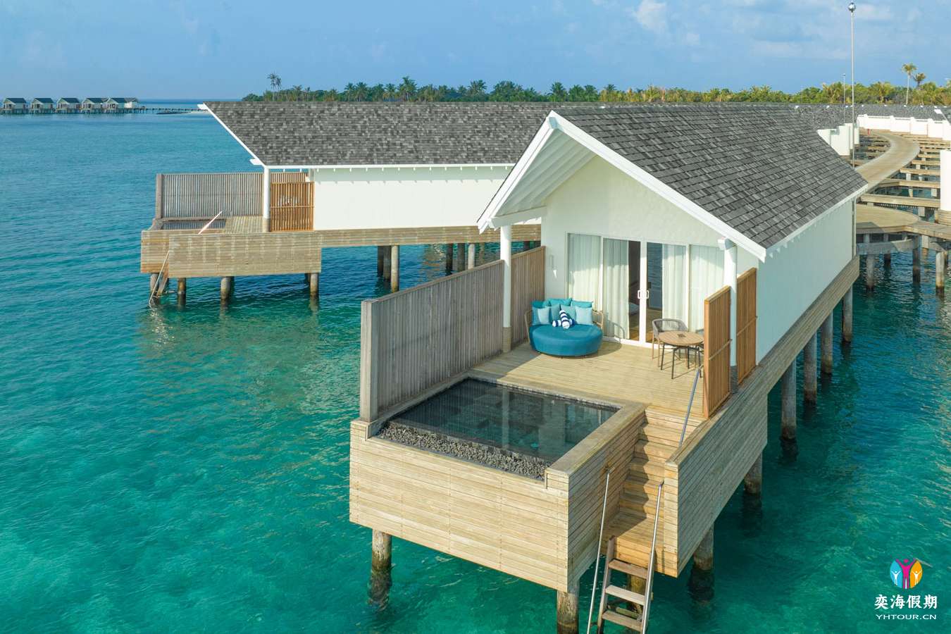 Deluxe Ocean Pool Villa.jpg