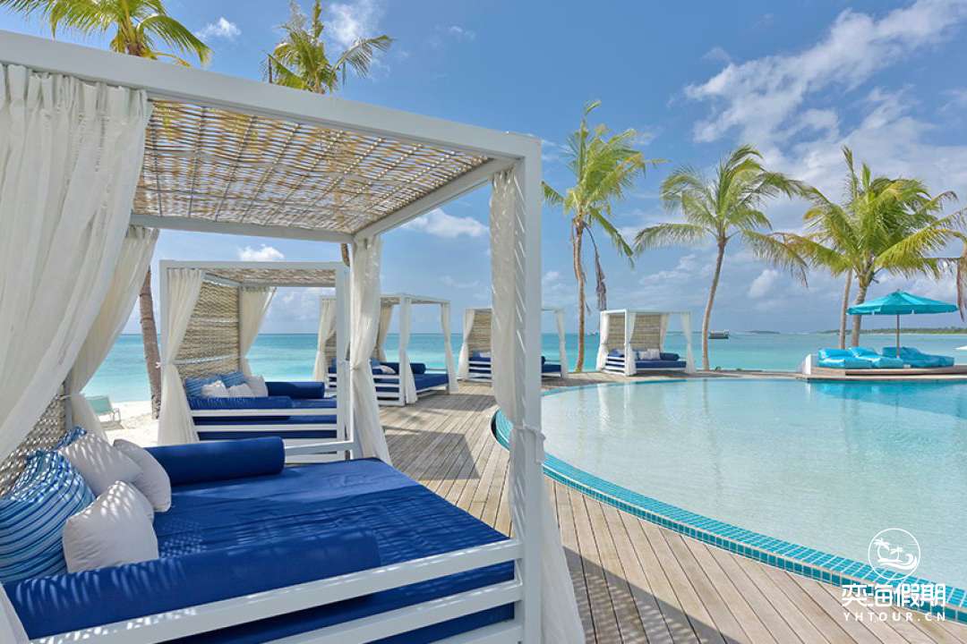 Beach Club0.jpg
