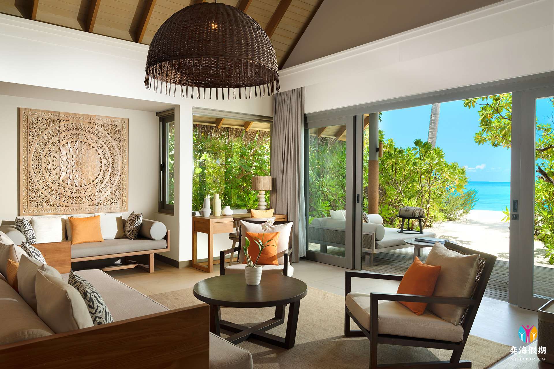 One Bedroom Beach Pool Residence - Living Room.jpg