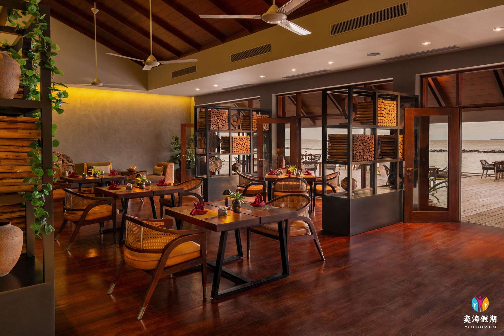 Grill Bar3.jpg