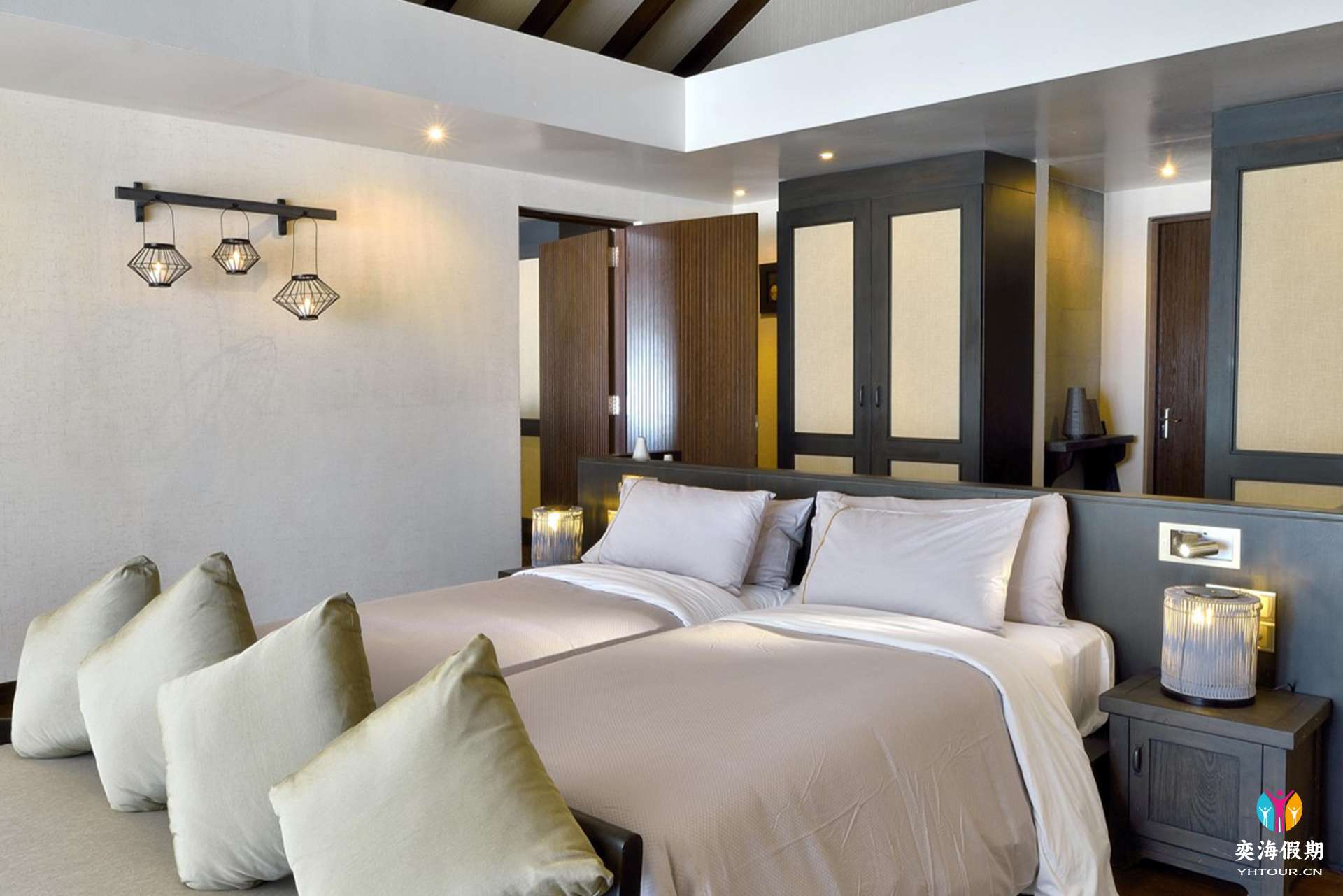 2 Bedroom Sunset Family Beach Villa.jpg