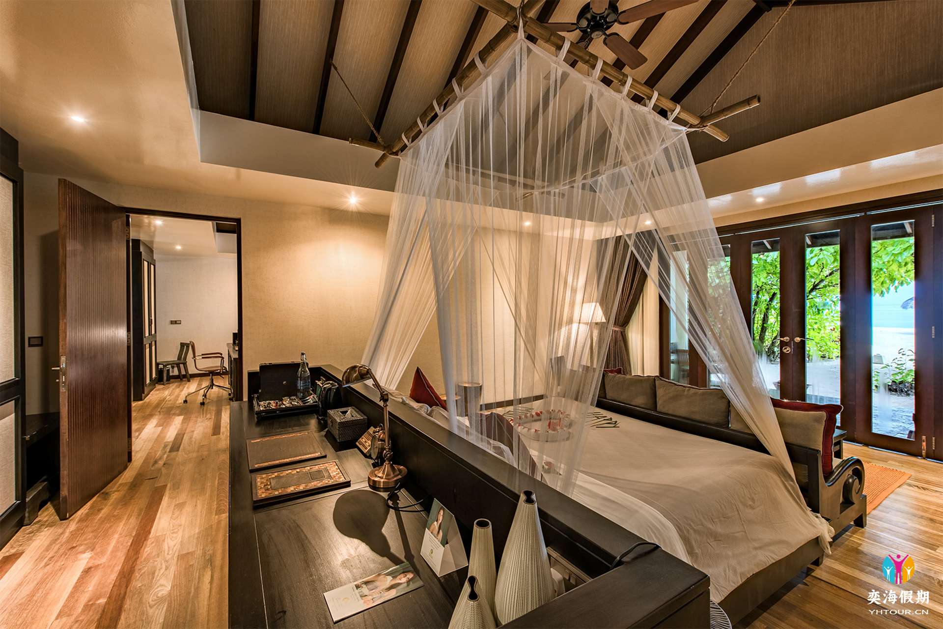 2 Bedroom Sunset Family Beach Villa4.jpg