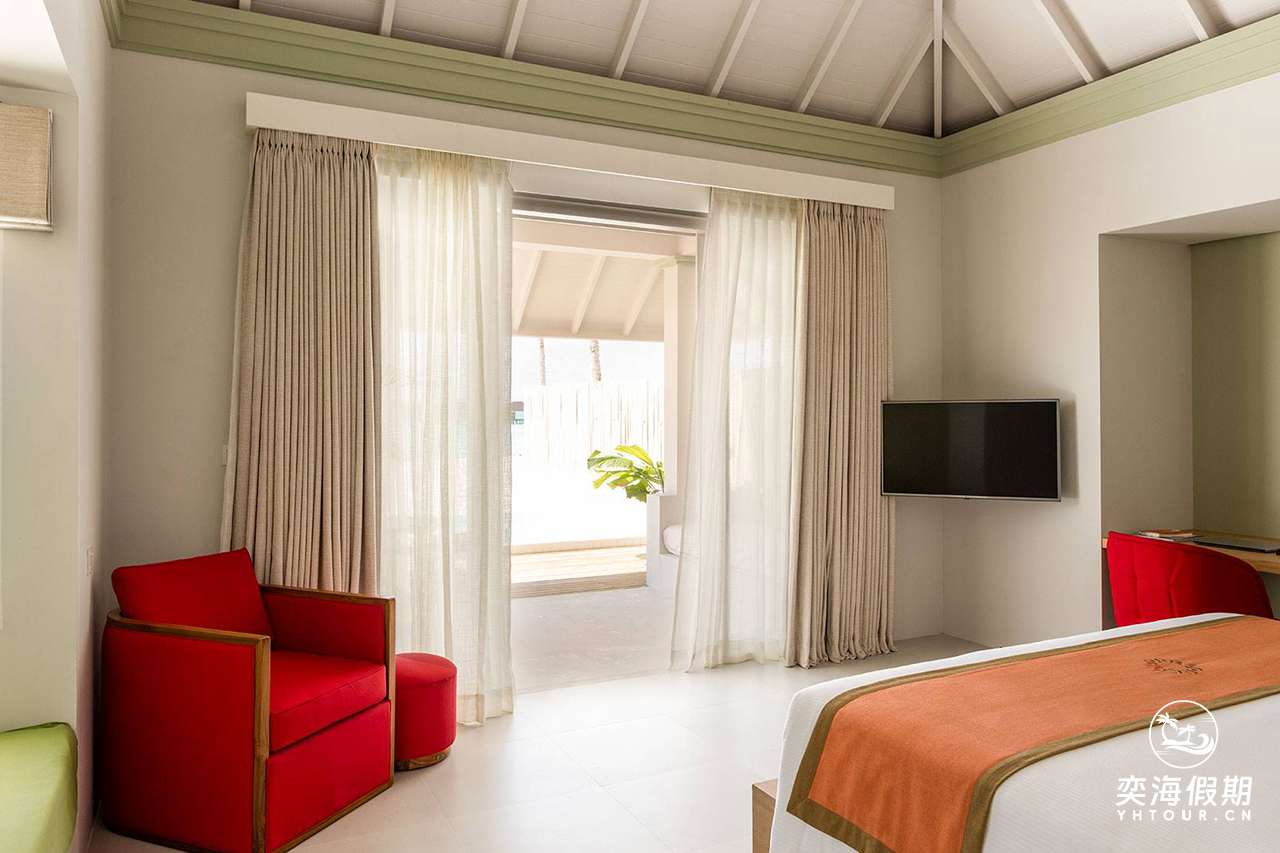 Grand Beach Villa with Poolt.jpg