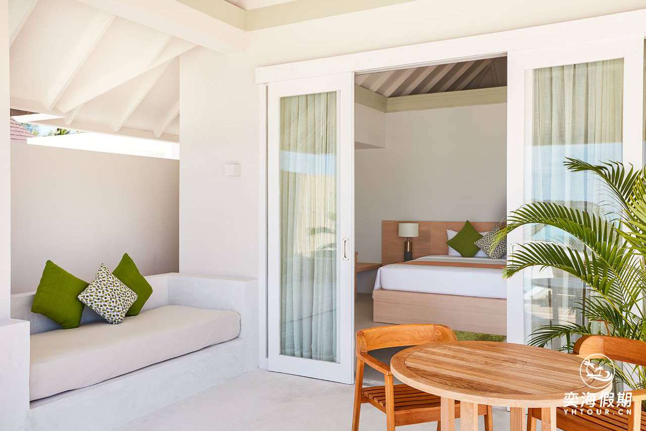 Grand Beach Villa with Poolit.jpg