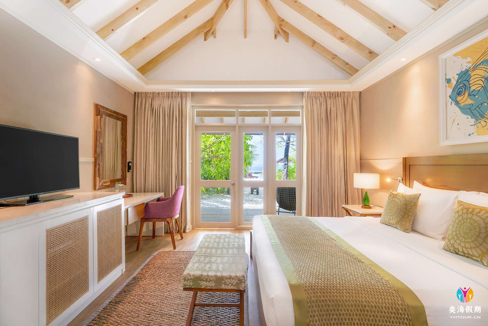 BEACH BUNGALOW ROOM (1).jpg