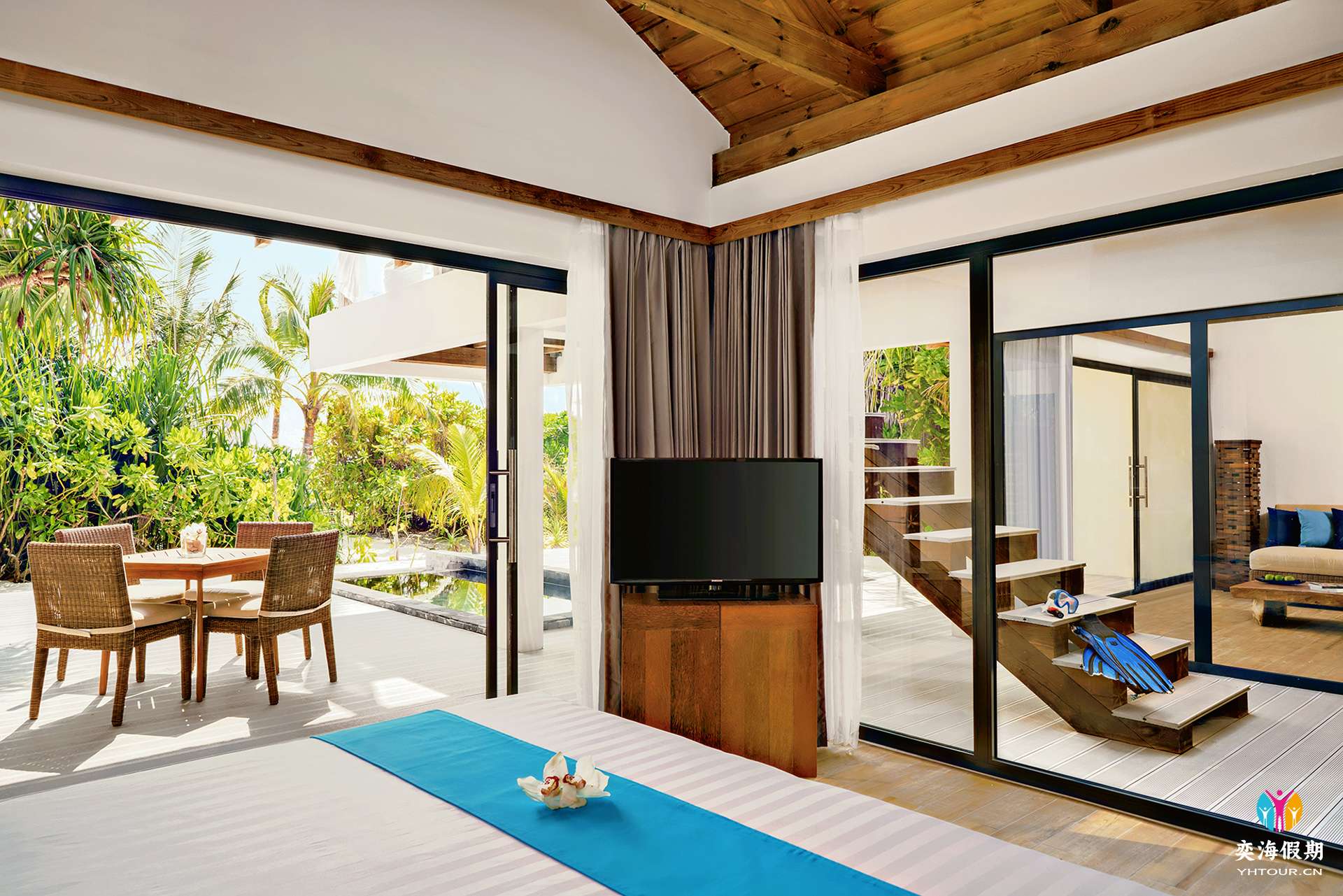 Movenpick Resort Kuredhivaru Maldives-004.jpg