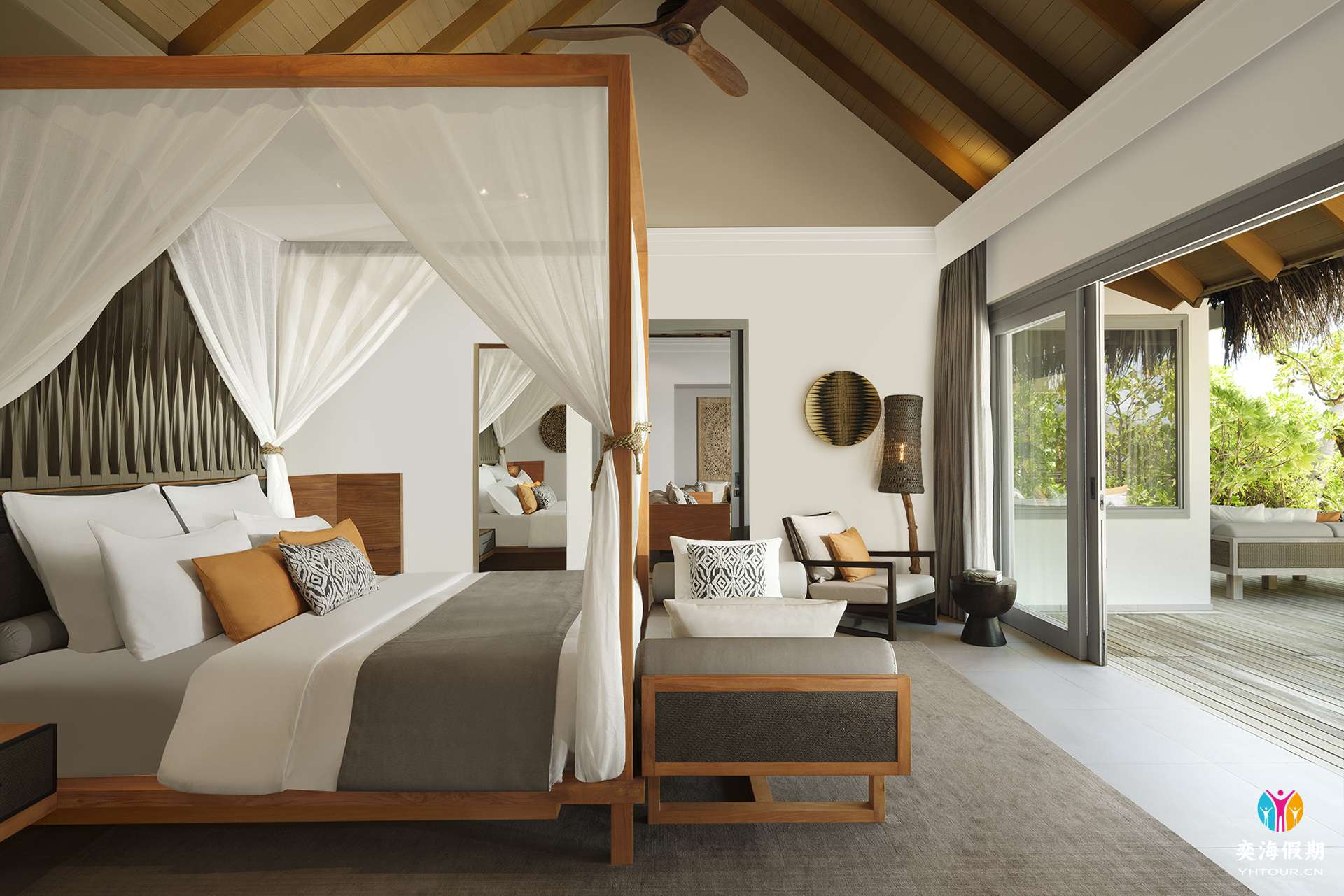 One Bedroom Beach Pool Residence_Bedroom.jpg