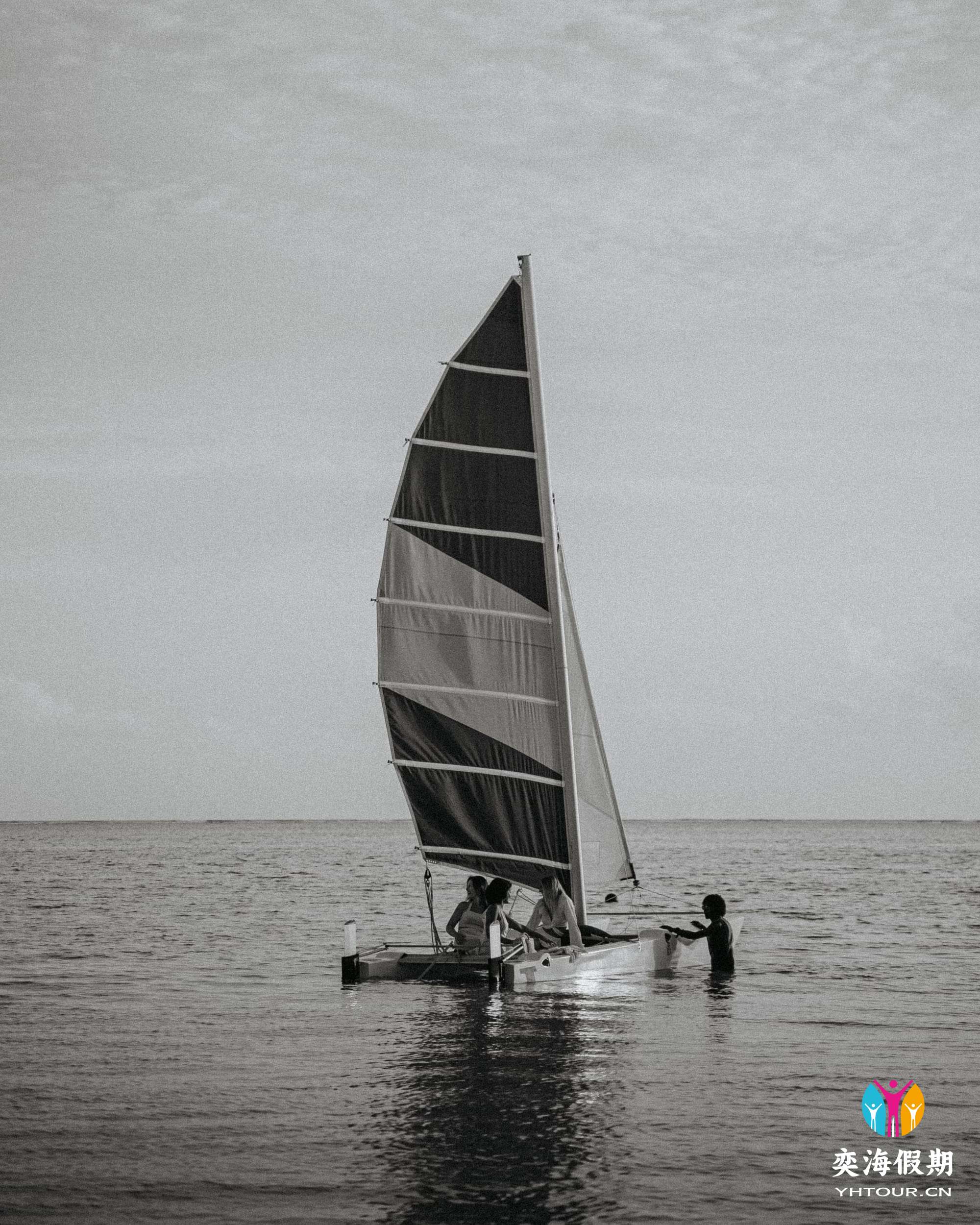 Villa Nautica - Lifestyle - Friends Catamaran - Large.jpg