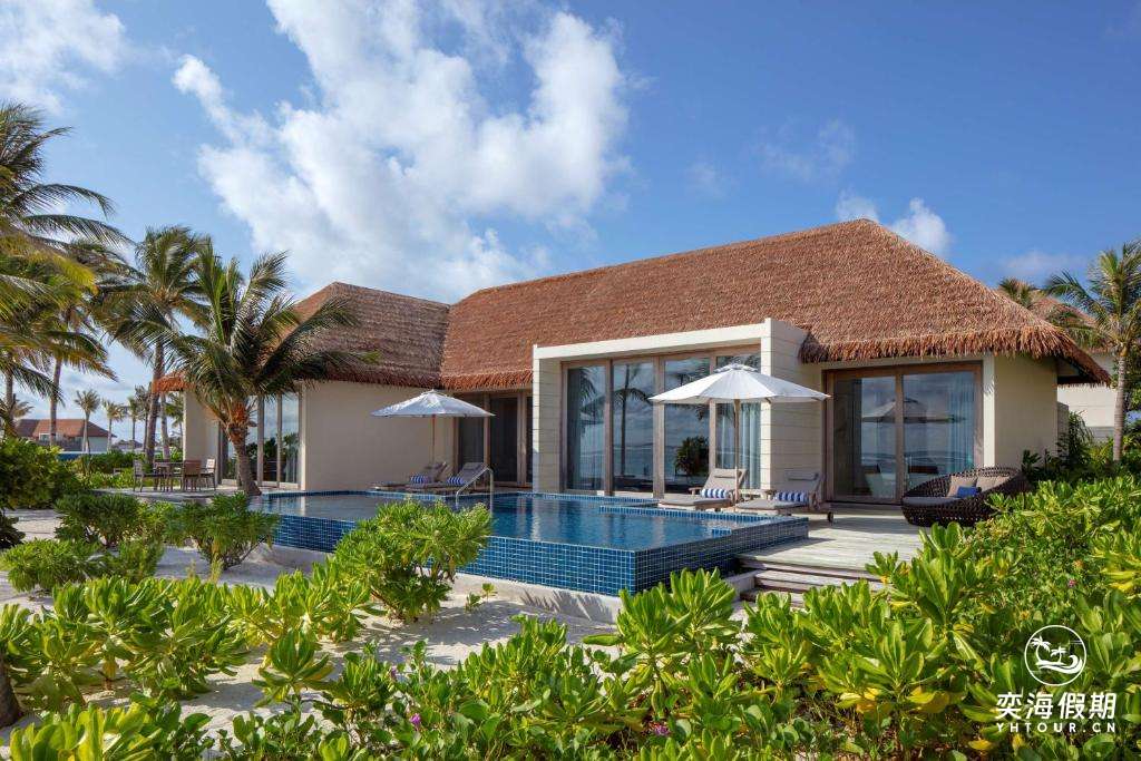 2 Bedroom Beach Suite Villa with Private Pool (1).jpg