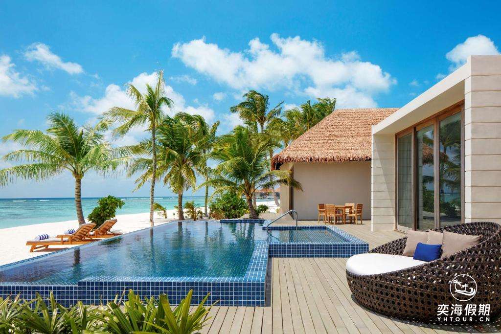 2 Bedroom Beach Suite Villa with Private Pool (2).jpg