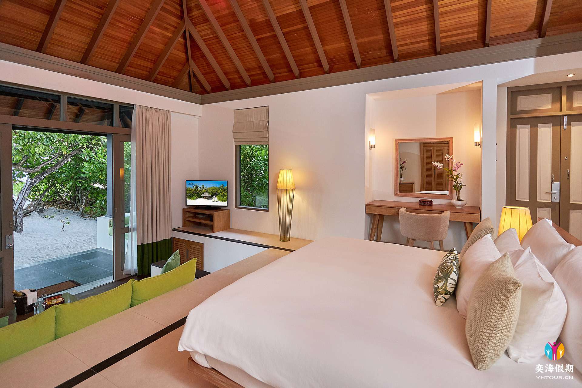E.Beach Villas with Private Pool.jpg