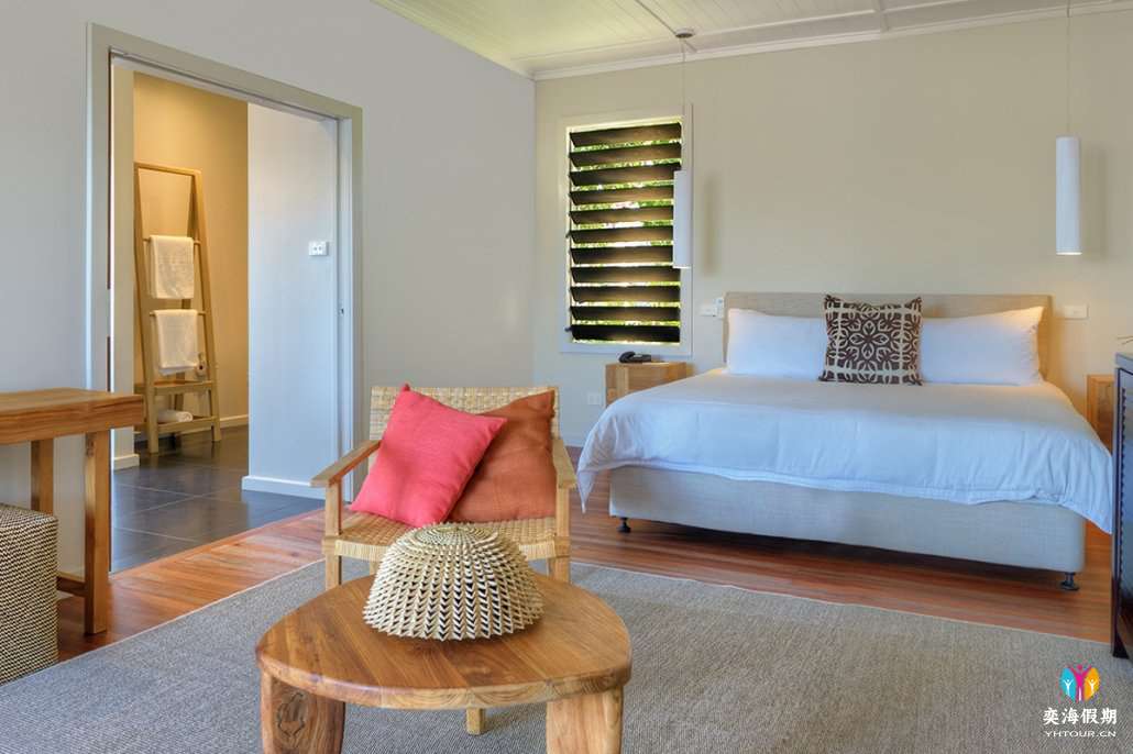 BEACHFRONT RETREATS (1).jpg