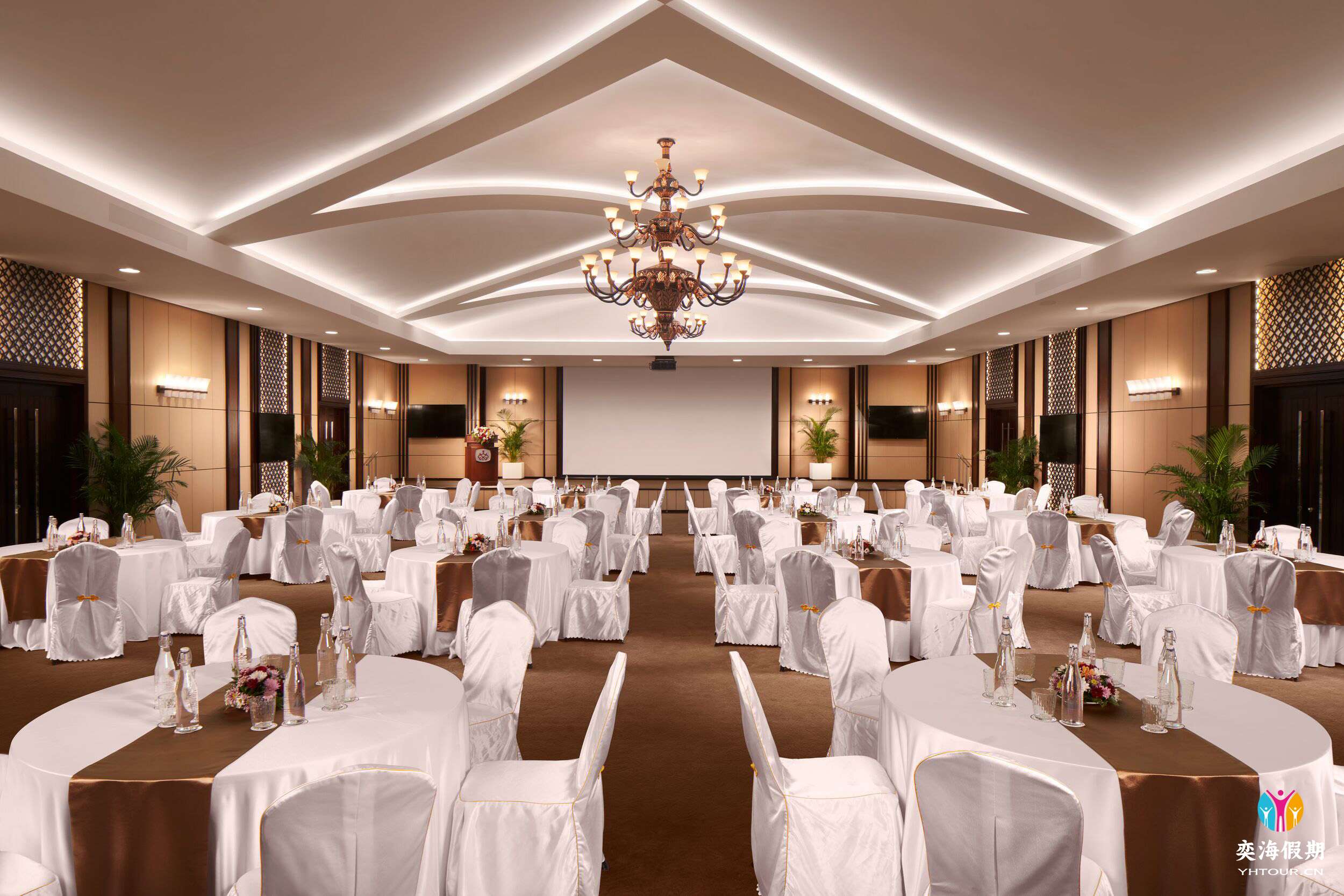 Villa Nautica - Dhinasha - Banquet Layout - Large.jpg