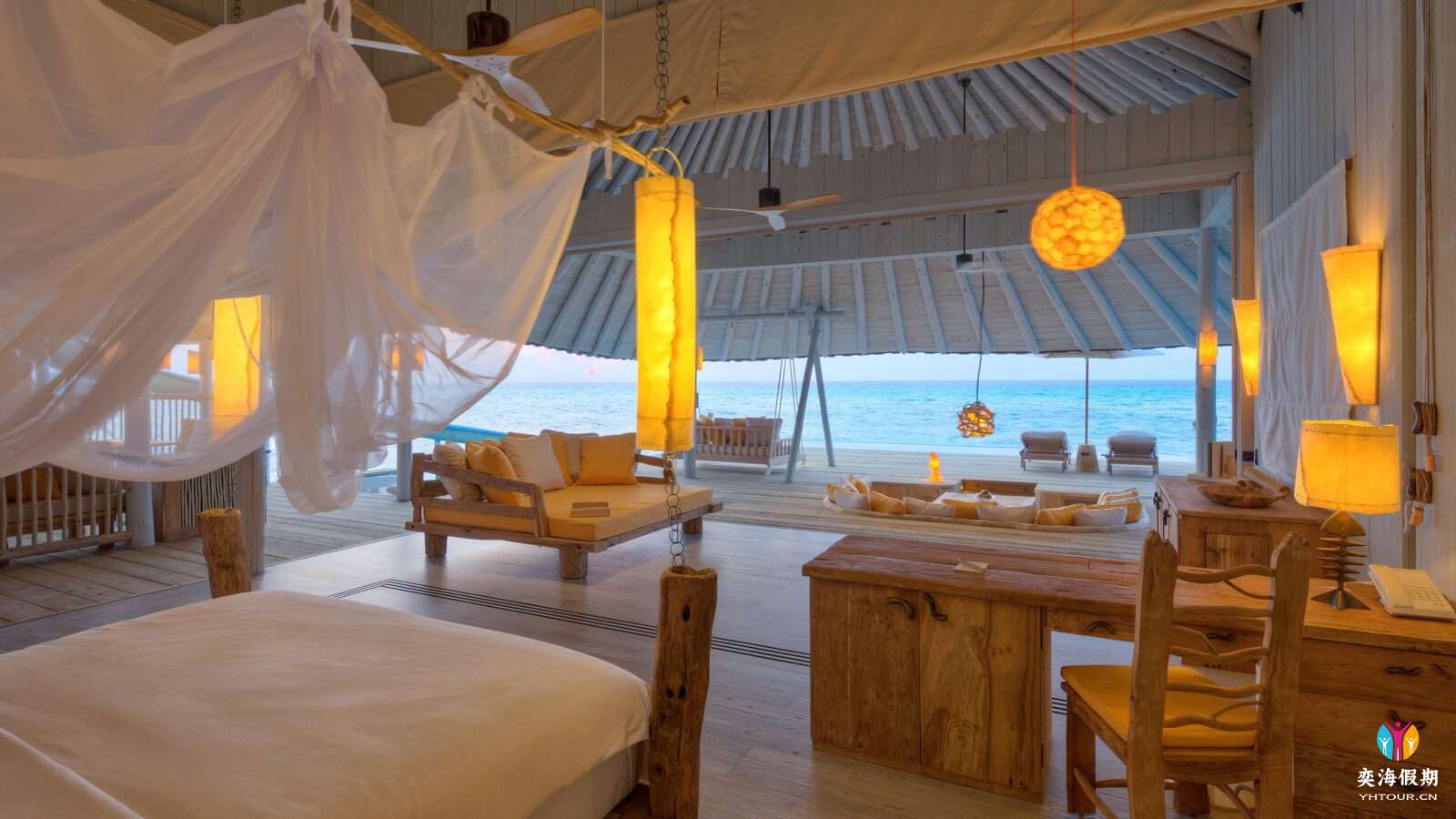 Overwater Hideaway (4).jpg