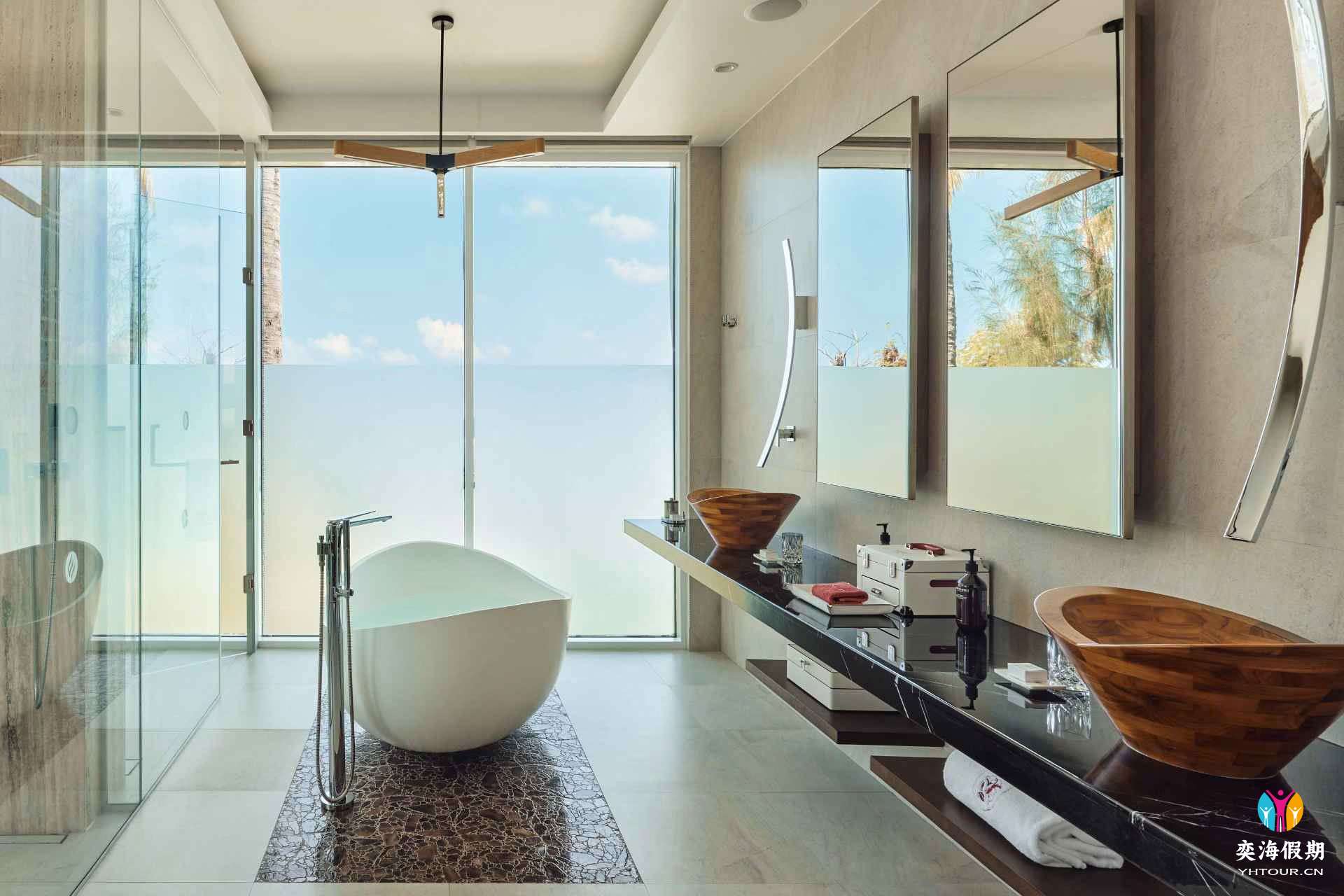 Three Bedroom Olhahali Water Retreat with Pool.avif (3).jpg