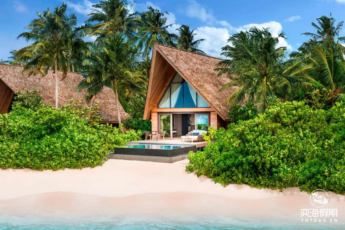 Beach Villa with Pool.webp (3).jpg