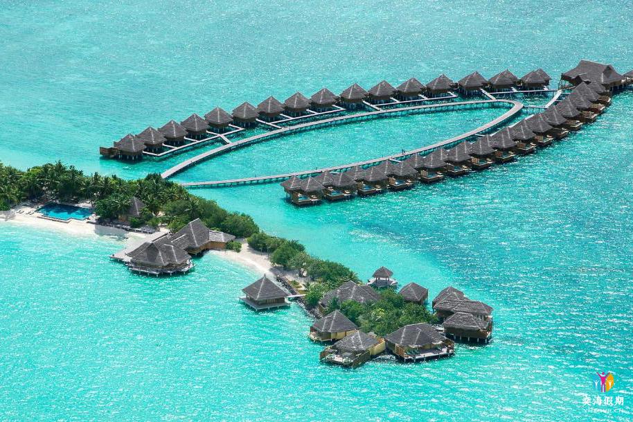 Deluxe Lagoon Villa with Pool.jpg