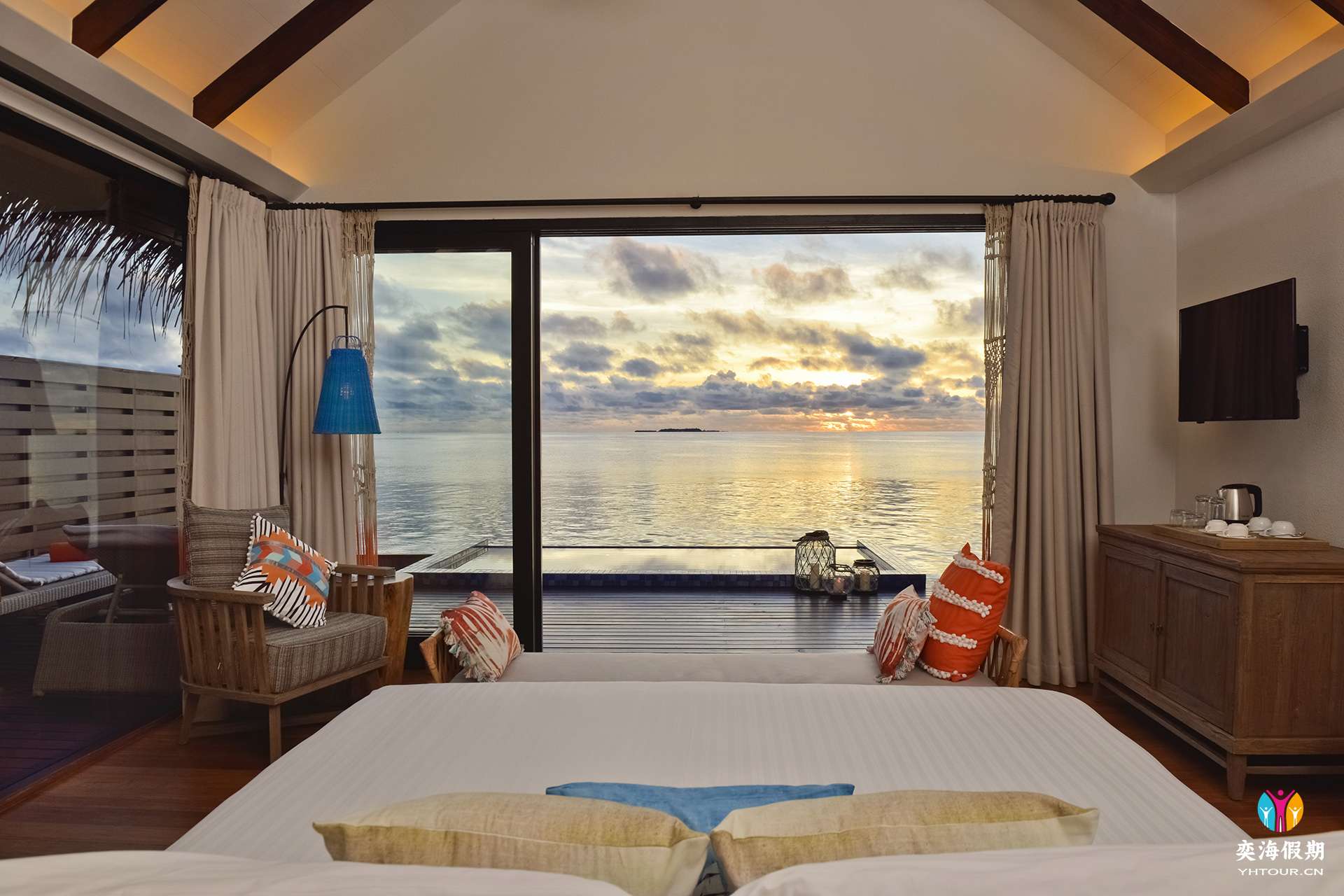 Reef Pool Villa 1.jpg