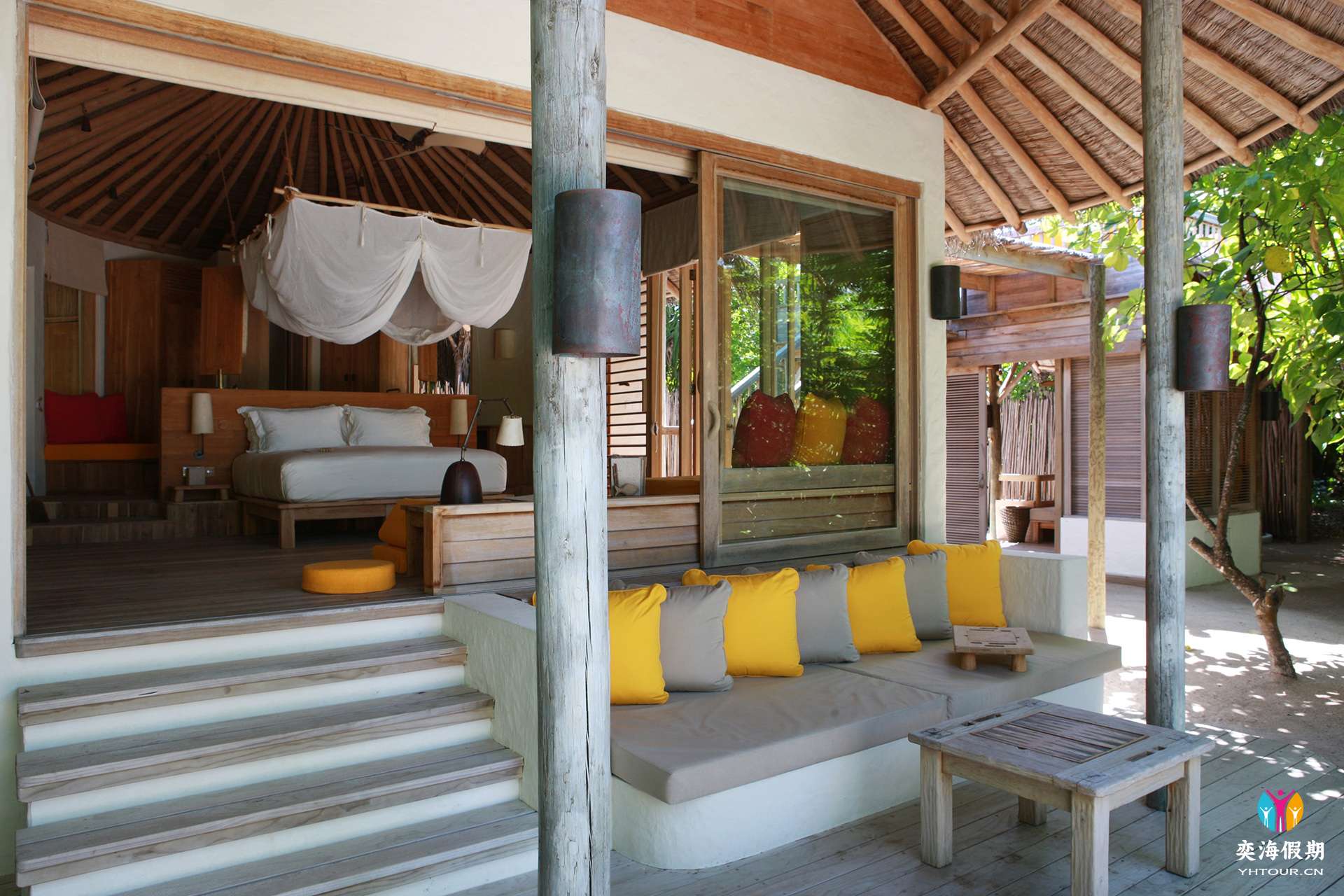 lagoon-beach-villa-with-pool.jpg